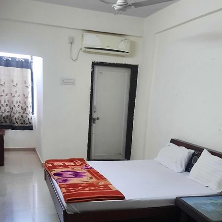 Hotel Rajtilak Guest House Vadali Exterior photo